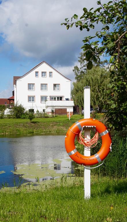 Das Haus Am Teich Gross Grabow Extérieur photo